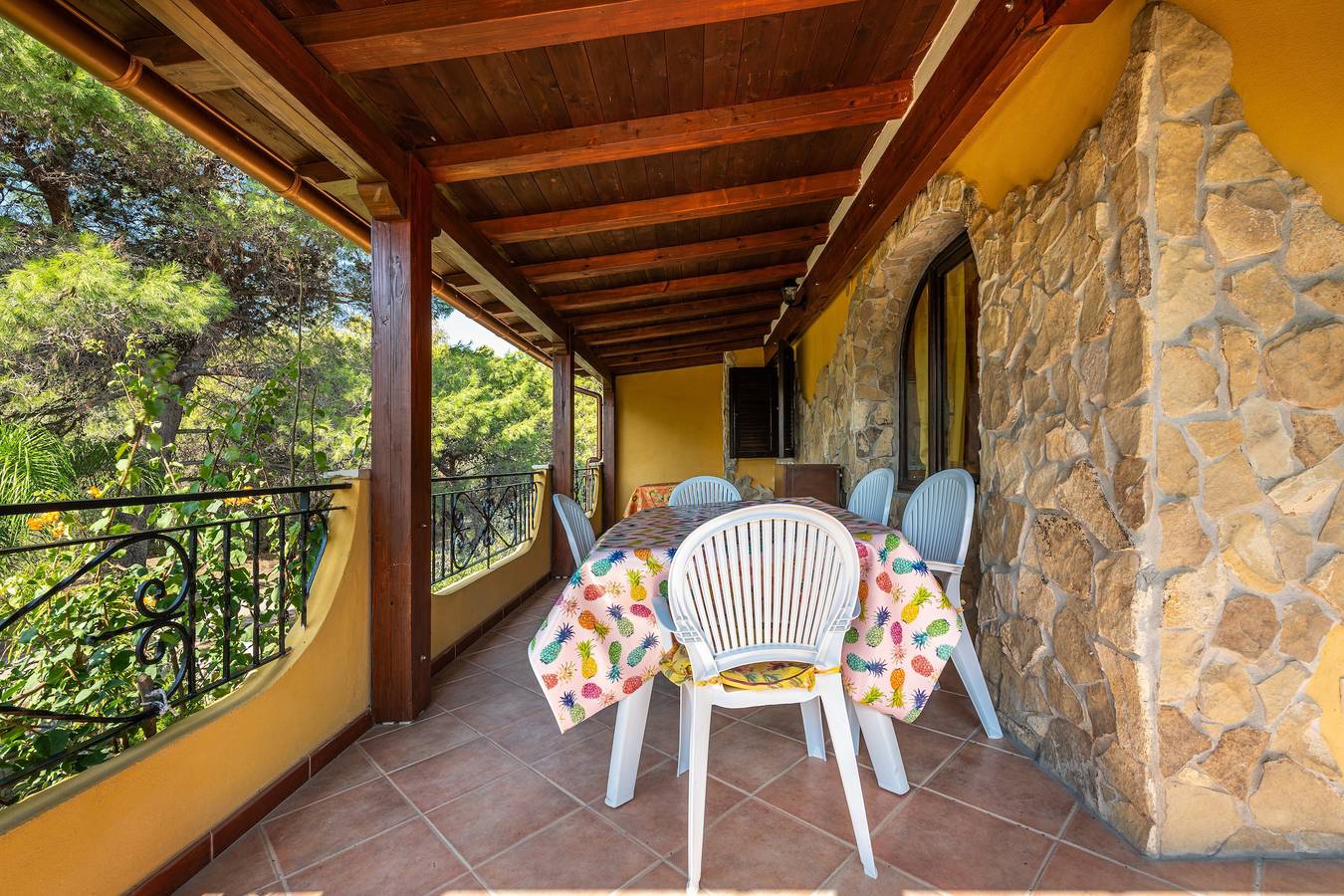 Ganze Wohnung, Gemütliche Ferienwohnung "Villa Mallus" mit Bergblick & Balkon in Olia Speciosa, Cagliari Provinz