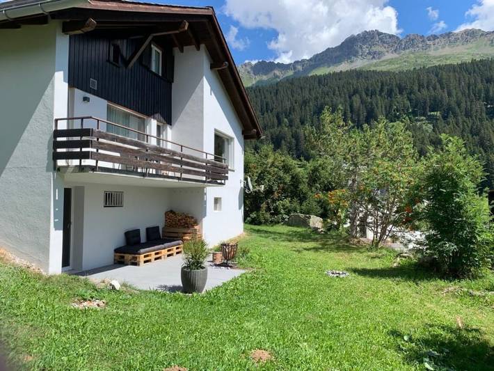 Ferienhaus für 8 Personen, mit Garten in der Lenzerheide