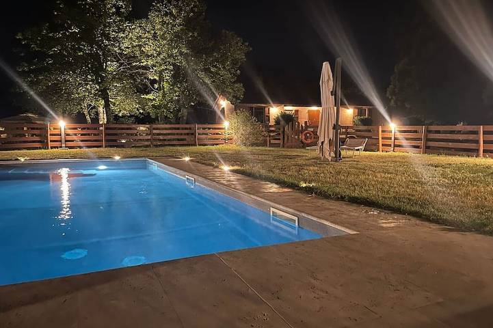 Typical Tuscan Cottage with swimming pool and park,five minutes from San Galgano in Monticiano, Siena e dintorni