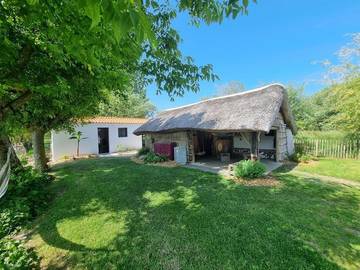 Gîte pour 10 personnes, avec vue et jardin, animaux acceptés à Soullans