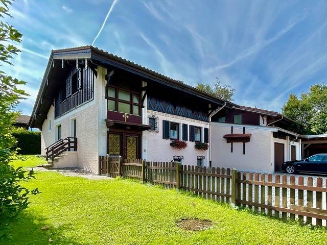 Ferienwohnung für 4 Personen, mit Balkon und Terrasse sowie Garten in Inzell