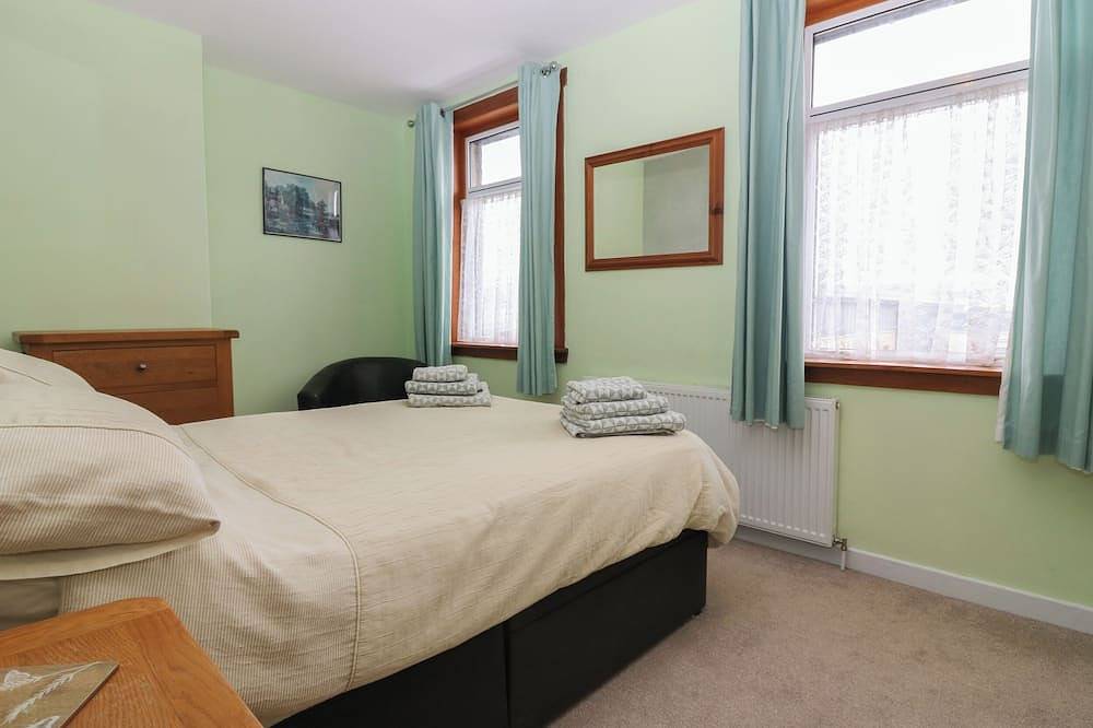 Thain House, pet friendly, country holiday cottage in Banff in Banff, Aberdeenshire
