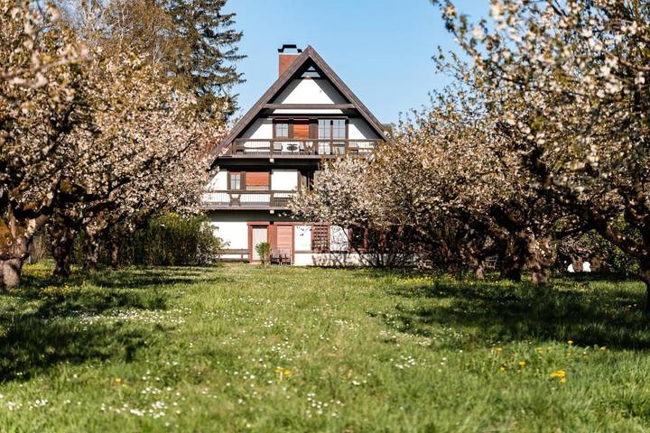 Gästehaus für 3 Personen, mit Balkon und Terrasse sowie Garten und Ausblick