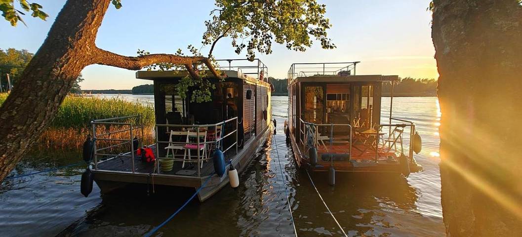 Boot für 6 Personen, mit Seeblick und Ausblick sowie Pool und Terrasse in den Masuren