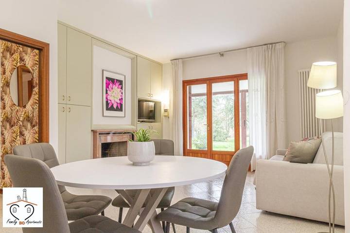 Appartamento per 5 persone, con Idromassaggio e Terrazza nonché Giardino e Panorama a Sasso Marconi