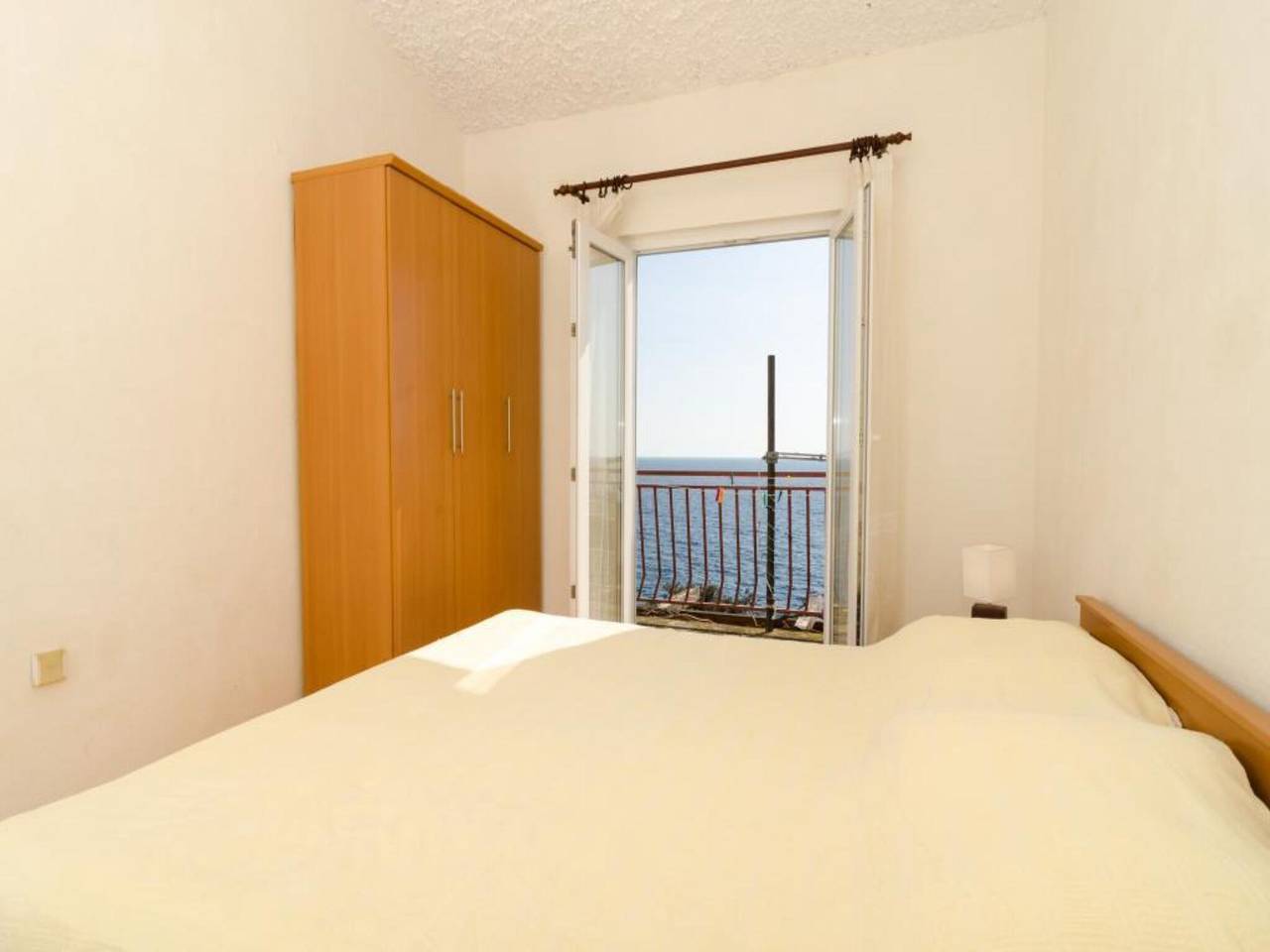 Holiday Home Jasminka - Three Bedroom Holiday Home with Terrace and Sea View in Potomje, Dubrovnik-Neretva