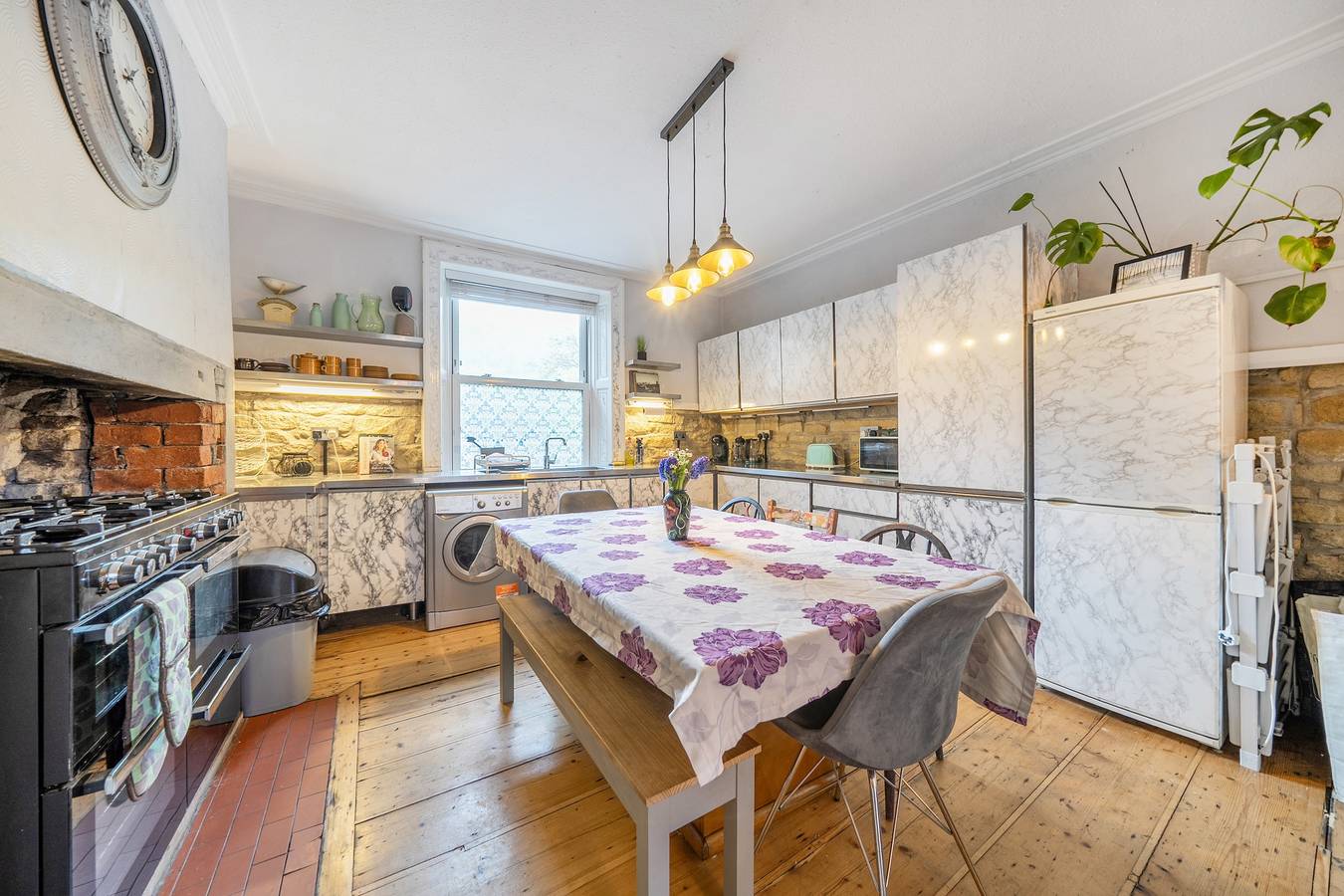 Hebden Bridge - House - Sleeps 8 - Pet Friendly in Hebden Bridge, West Yorkshire