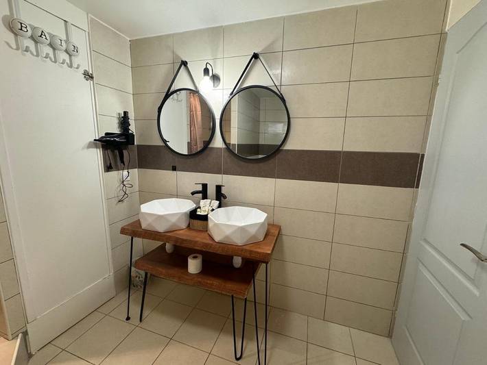 Location de vacances pour 4 personnes, avec vue et jardin à Biguglia - 2