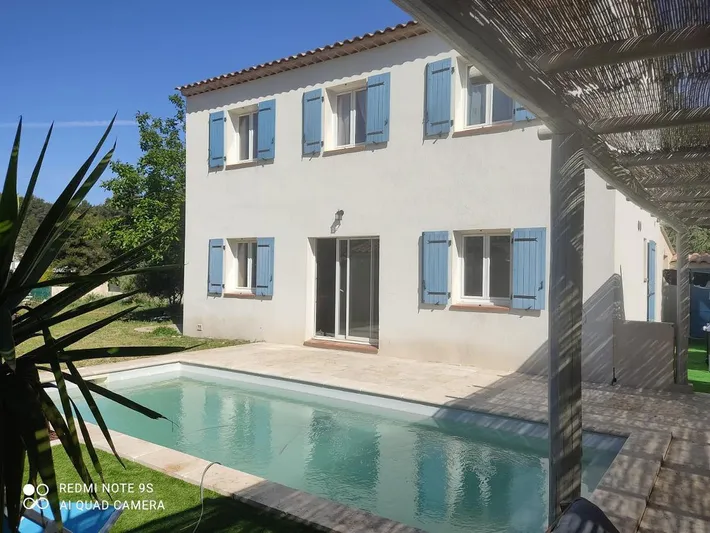 Chalet para 5 personas, con jardín y piscina además de terraza y vistas - 1