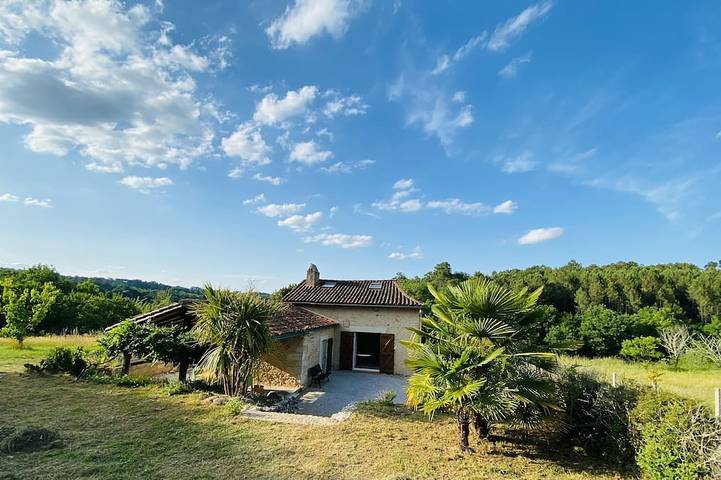 Location de vacances pour 5 personnes, avec Terrasse et Jardin à Saint-Germain-du-Salembre