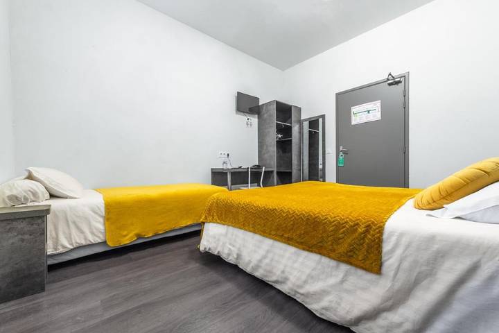 Hôtel pour 2 personnes, avec terrasse, animaux acceptés à Surgères - 3