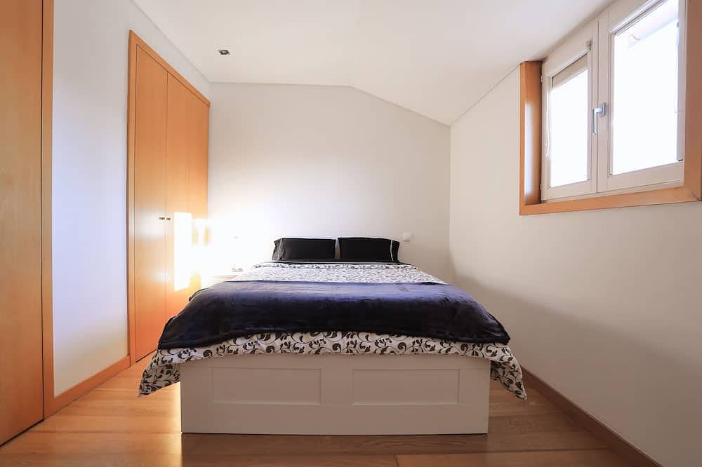Entire apartment, Bright Apartment Ii in Viana do Castelo, Vale do Lima