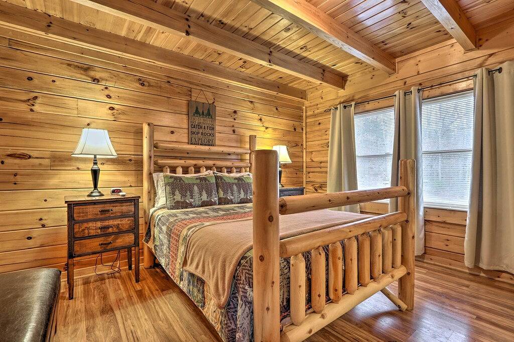 Smoky Mountains Cabin < 1 Mi to Douglas Lake in Douglas Lake