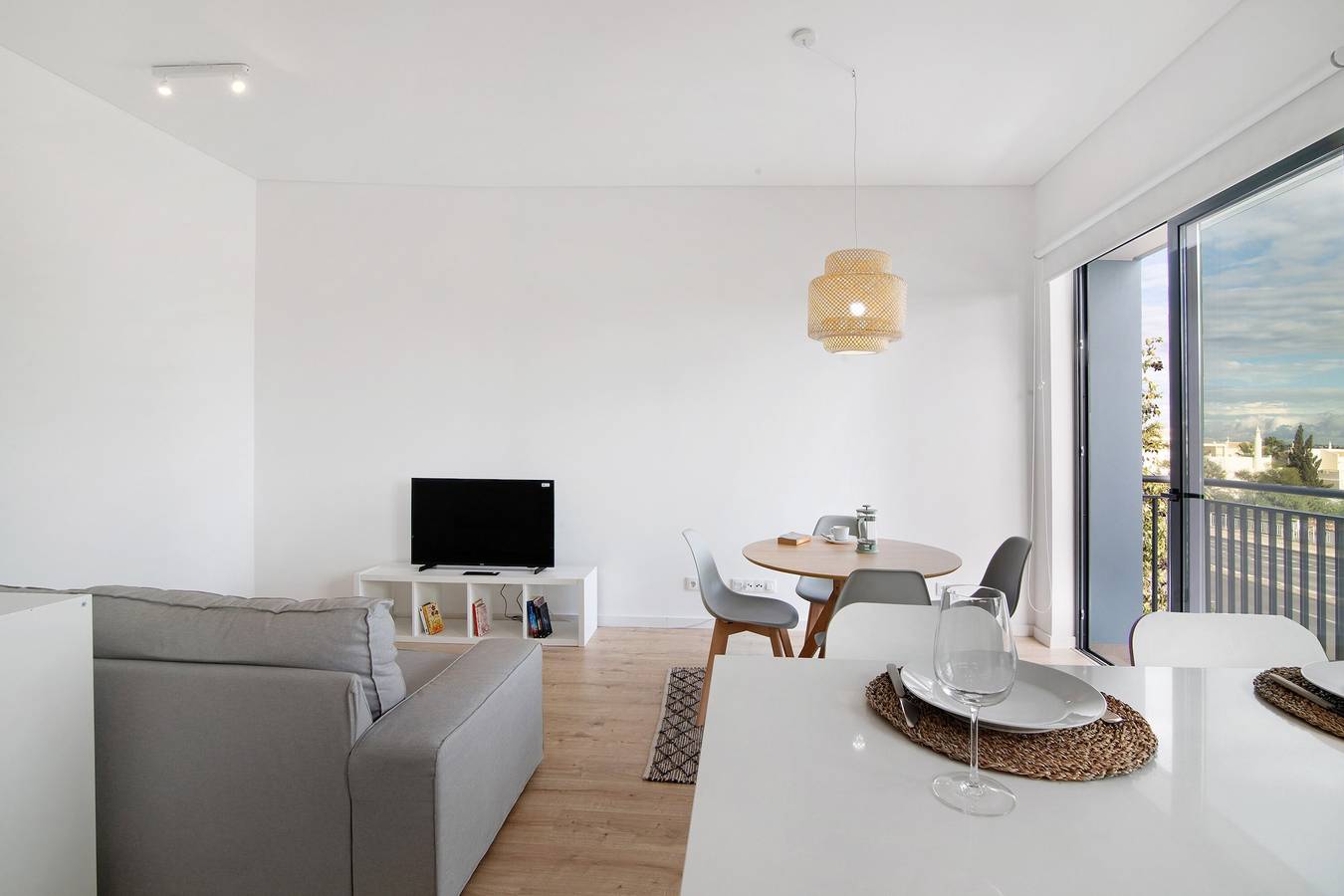 Appartement "Formosa Home" met Uitzicht op het Meer, Balkon & Wi-Fi, foto 13