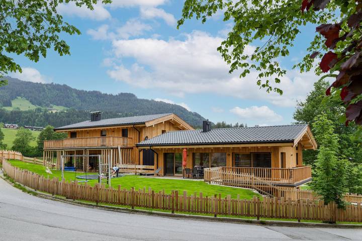 Ferienwohnung für 4 Personen, mit Balkon und Terrasse sowie Garten in Hopfgarten im Brixental
