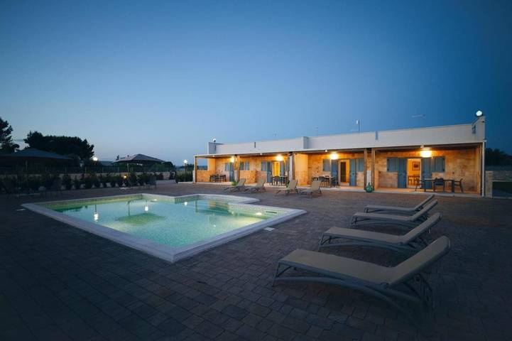 Location de vacances pour 4 personnes, avec piscine et jardin, animaux acceptés à Leporano
