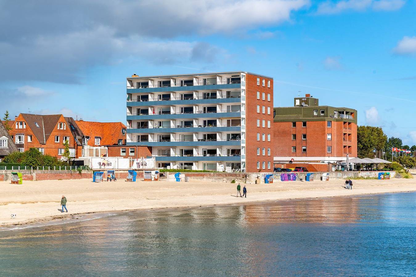 Ganze Wohnung, Ferienwohnung mit Terrasse 2- Zimmer in 1. Meerblick-Strandlage in Wyk auf Föhr (Stadt), Wyk auf Föhr