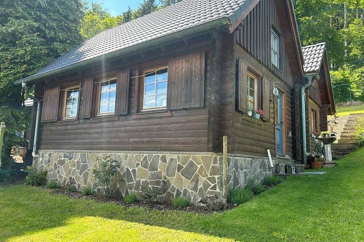 Ferienhaus für 4 Personen, mit Terrasse und Garten