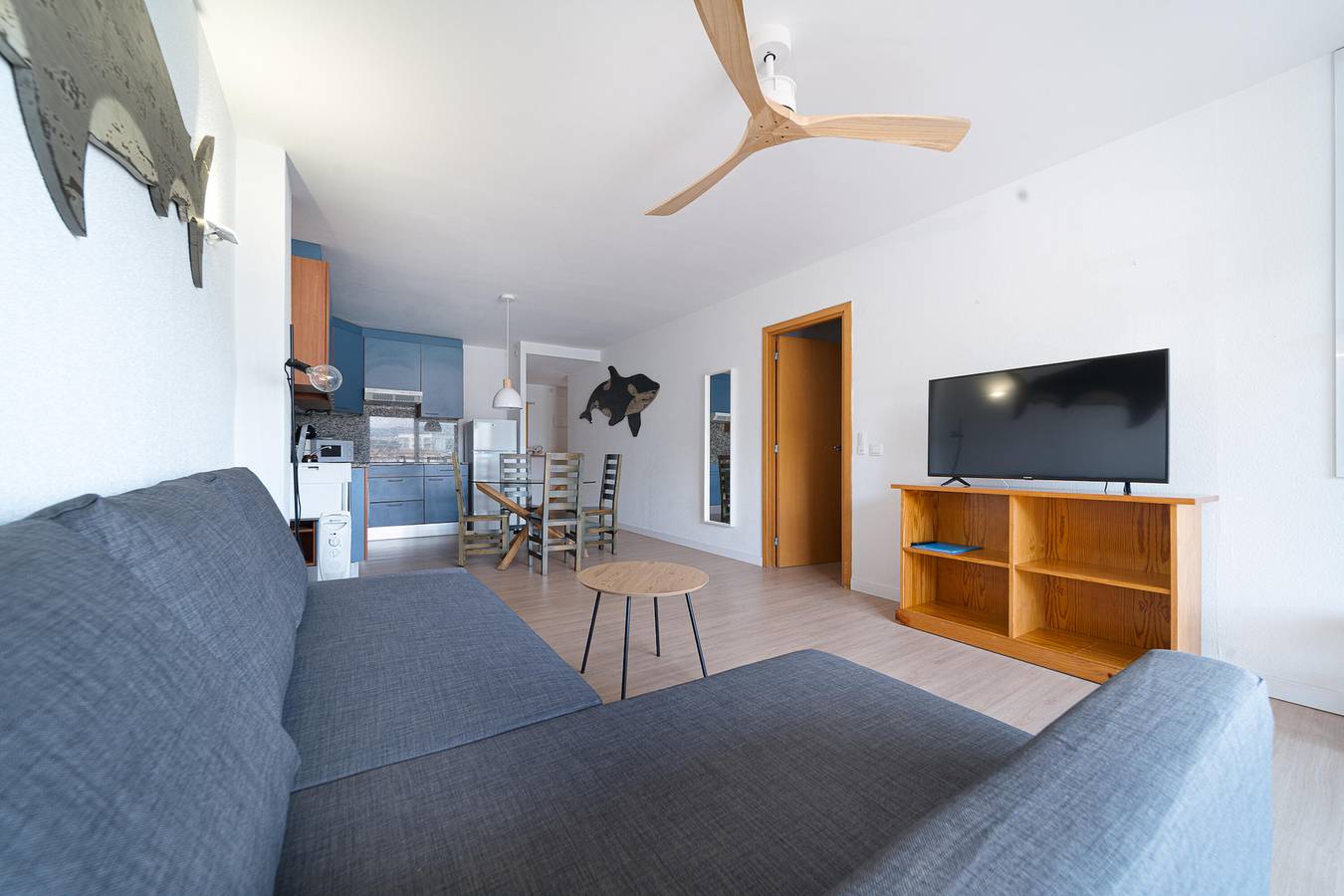 Entire apartment, Bright first-floor apartment with seasonal pool in Santa Margarida, Roses