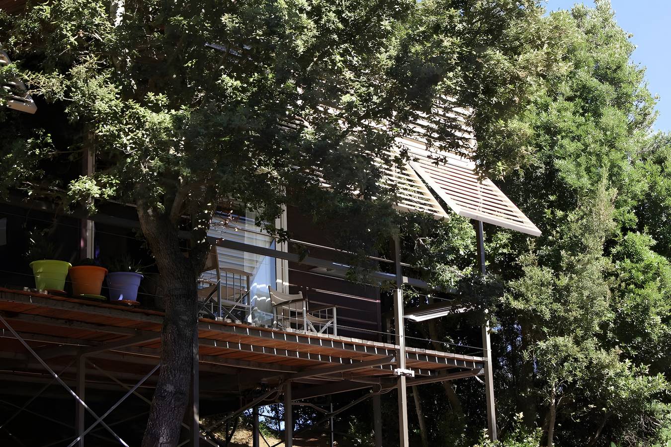Room 'Jane Tarzan' with Shared Pool, Private Terrace and Air Conditioning in Gallura