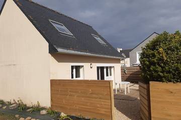 Location de vacances pour 4 personnes, avec terrasse et jardin dans Plage de Grève Blanche (Guilvinec)