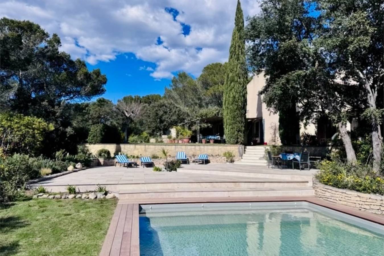 Villa en campagne avec piscine in Lambesc, Région d'Aix-en-Provence