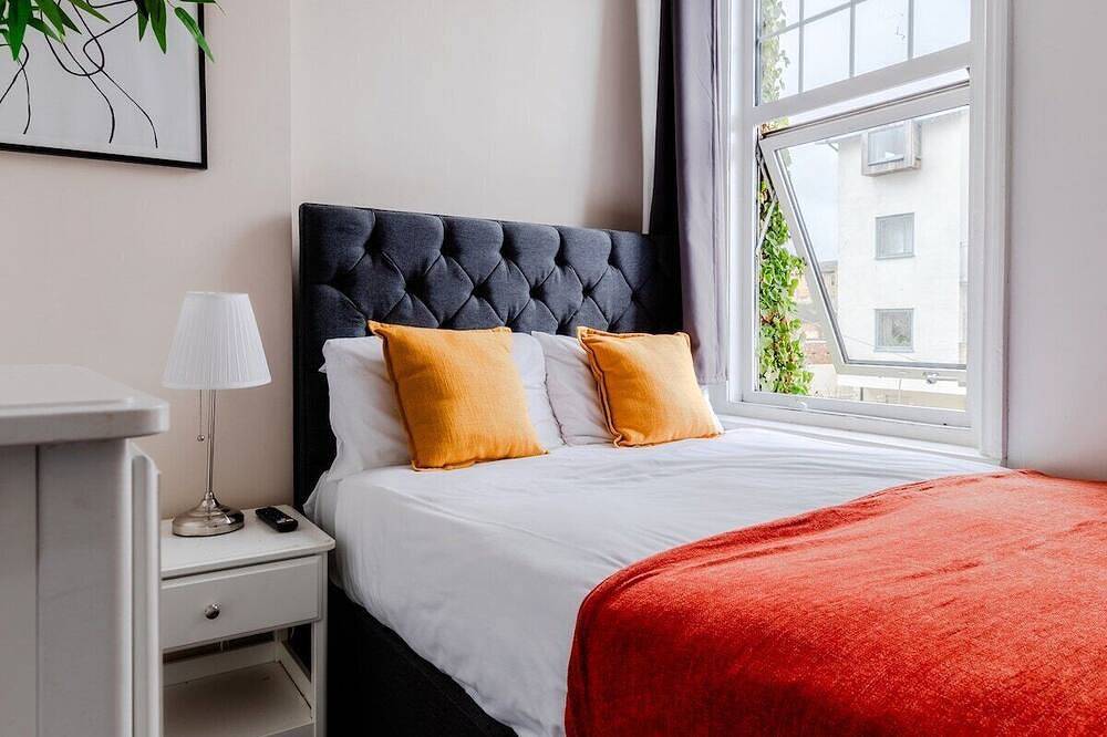 Ganze Wohnung, Apartment-Eigenes Badezimmer-Komfort in Westcliff-on-Sea, Southend-on-Sea