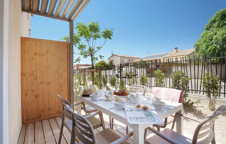 Villa pour 4 personnes, avec piscine et balcon ainsi que jardin et sauna, animaux acceptés en Camargue - 2