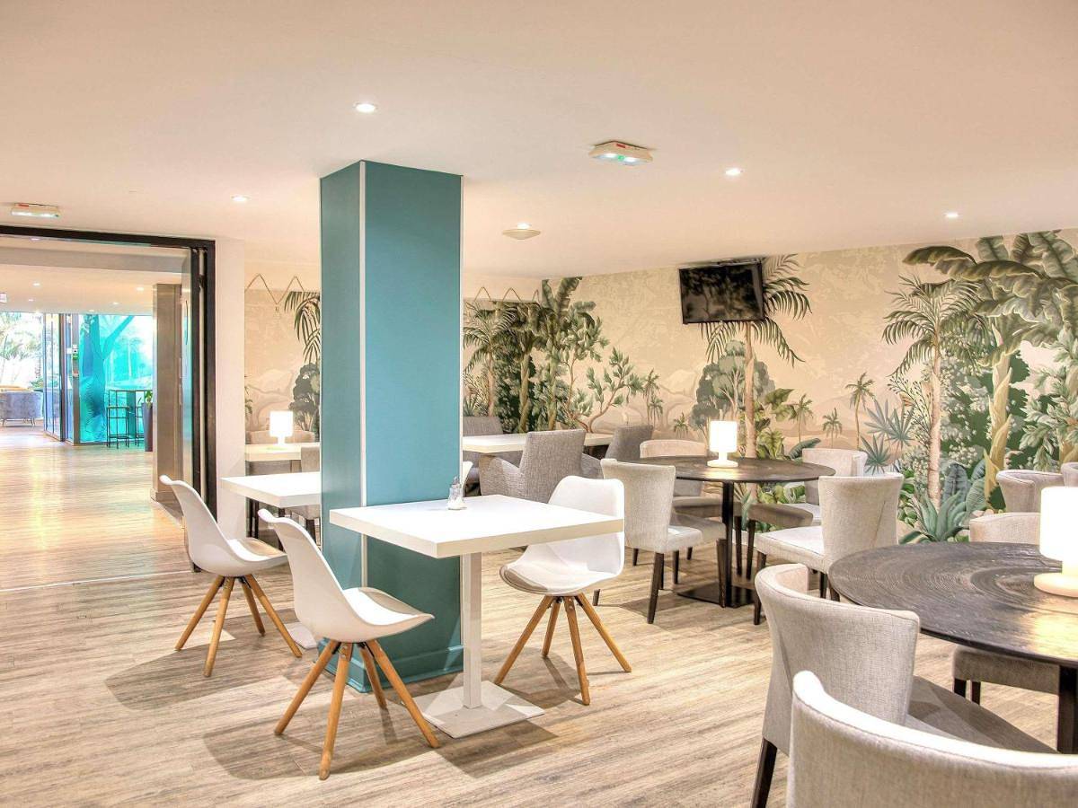 Ibis Styles Saint Julien en Genevois accès espace aquatique Ucpa Vitam Inclus in Neydens, Région de Saint-Julien-en-Genevois