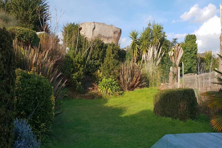 Maison 6 pers, avec jardin clos au centre de Trégastel, à 500m de la plage in Trégastel, Côte de Granit Rose