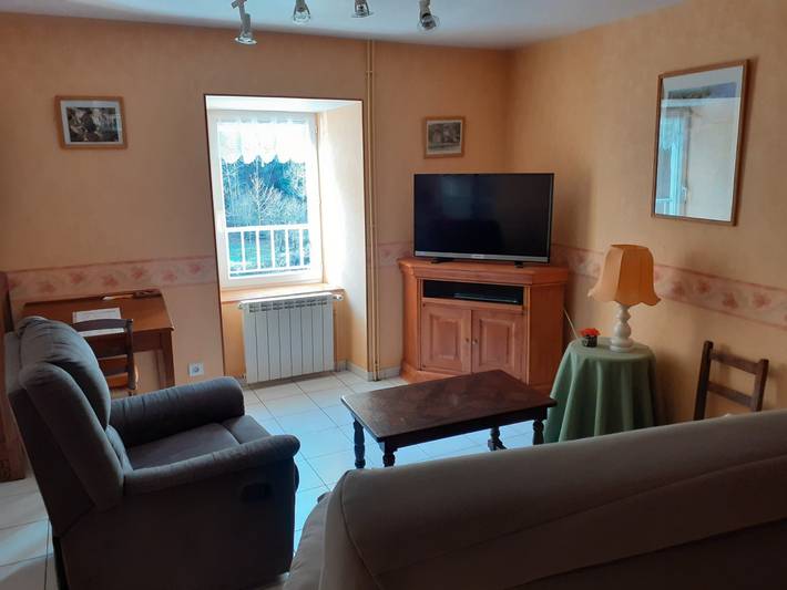 Gîte pour 5 personnes, avec jardin et terrasse, animaux acceptés dans Massif central - 4