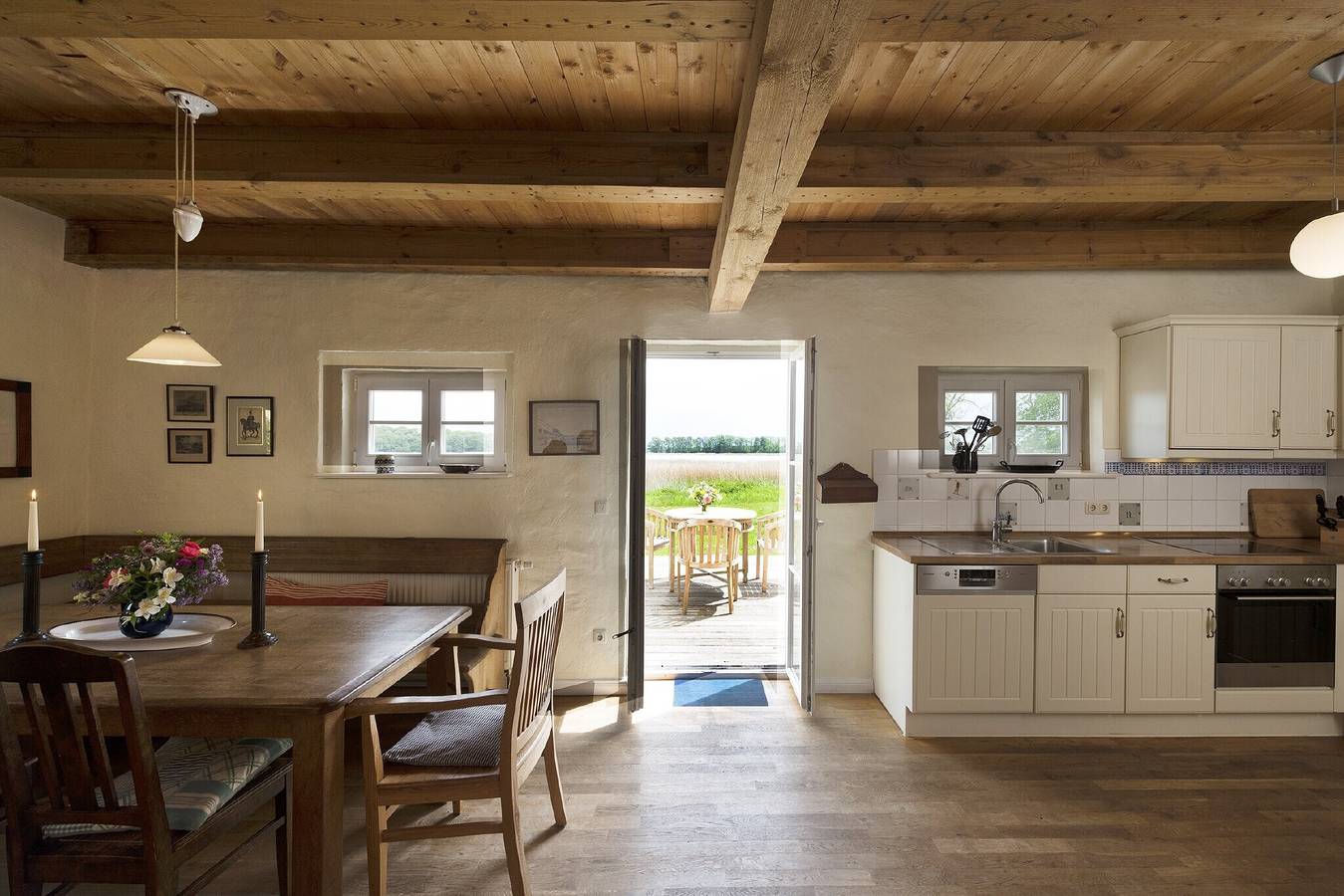 Ferienhaus "Gut Grubnow Rügen" mit Seeblick, privater Terrasse und Wlan in Neuenkirchen (Rügen), Rügen