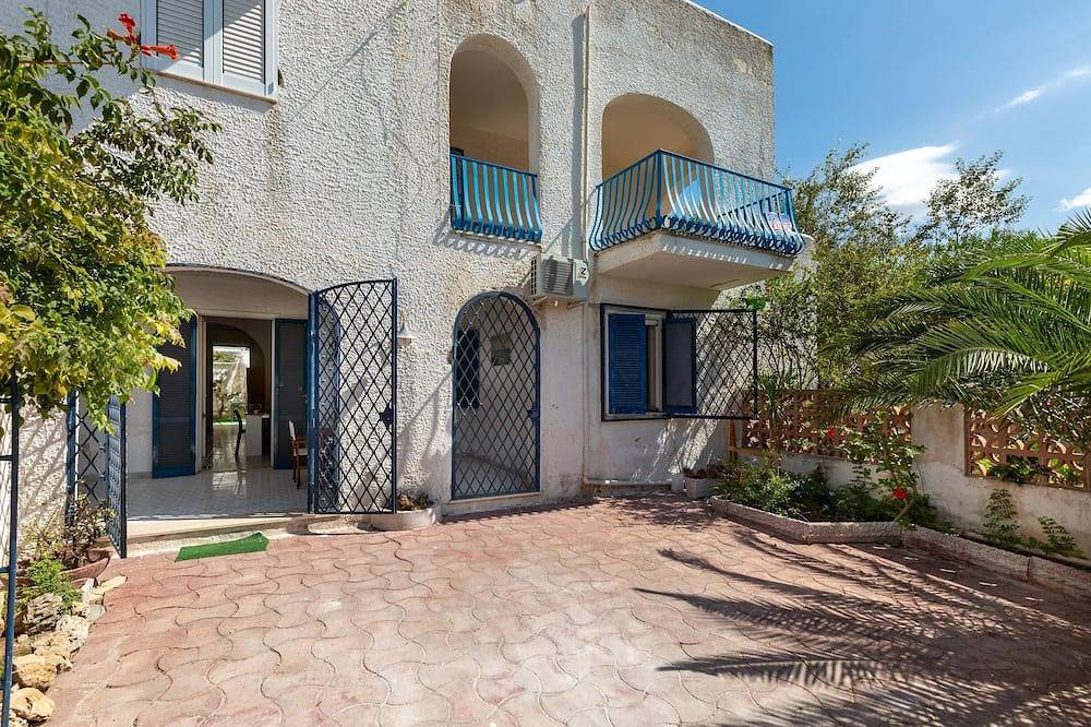 Villa Domy by Barbarhouse in Baia Verde, Golfo di Taranto