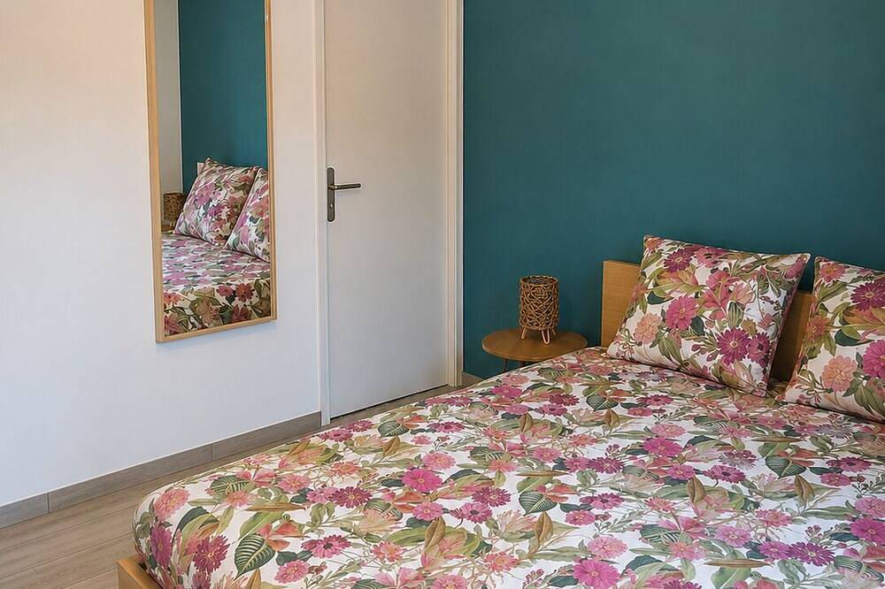 Country house with heated swimming pool, in Avignon, Vaucluse