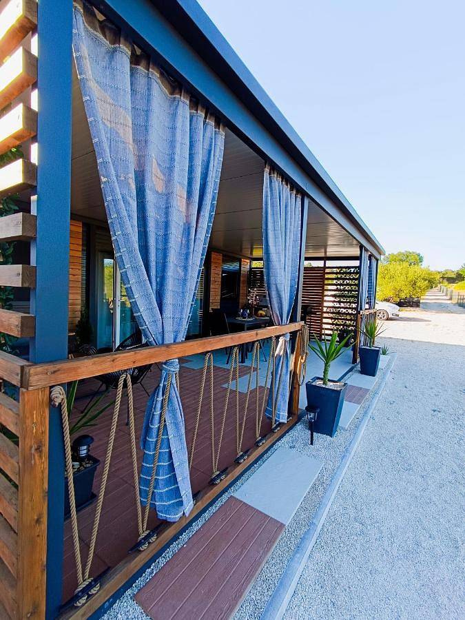 Camping pour 4 personnes, avec Terrasse et Vue à Pakoštane