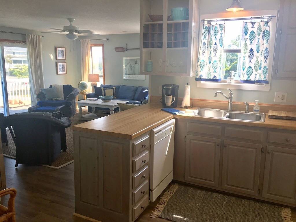 Pelican Hub, ein Strandhaus im wunderschönen Sunset Beach, nur einen kurzen Spaziergang vom Strand entfernt in Sunset Beach (NC), Brunswick County