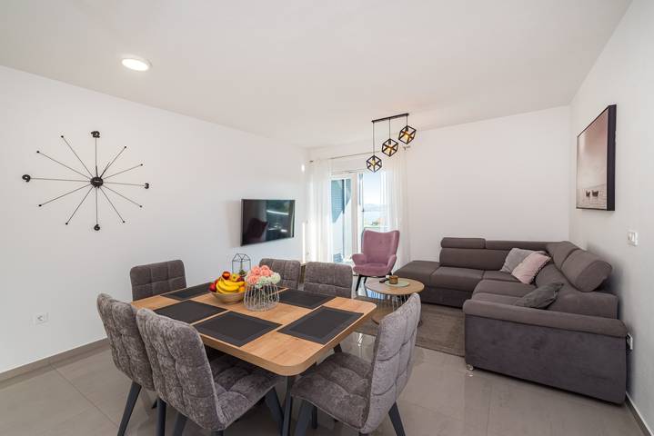 Ferienwohnung für 5 Personen, mit Garten und Terrasse in Sveti Filip i Jakov - 3