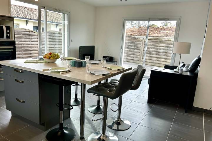 Location de vacances pour 6 personnes, avec terrasse et jardin à Lanton - 2