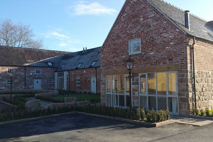 Holiday rental for 16 people, with garden in Staffordshire