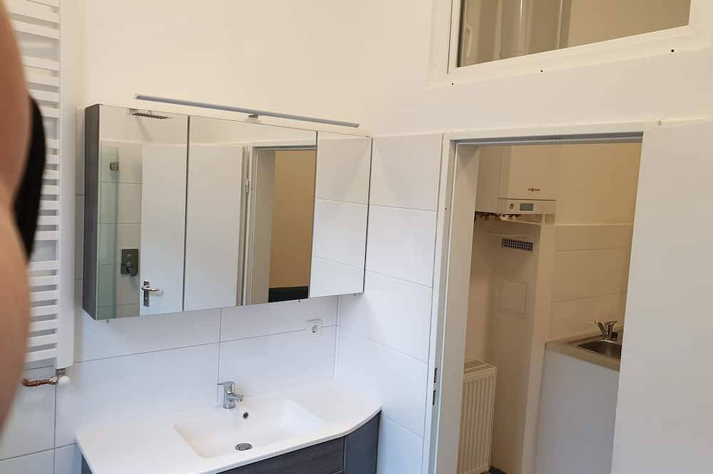 In ruhiger Lage modernes Appartement am Tegeler See (1) in Tegel Berlin, Berlin