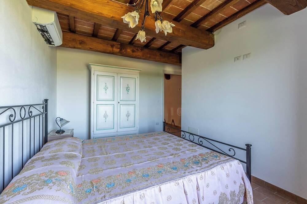 Casa con 4 camere piscina e Ac in Collazzone, Perugia e dintorni