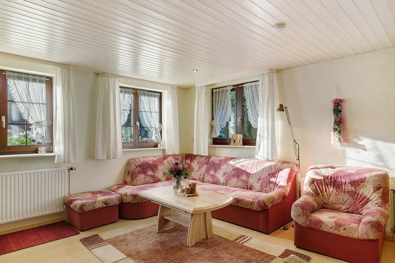 Ganze Wohnung, Apartment 'Haus Steinhäusle - 2 Fewos' mit Bergblick, privater Terrasse und Wlan in Vöhrenbach, Mittlerer Schwarzwald