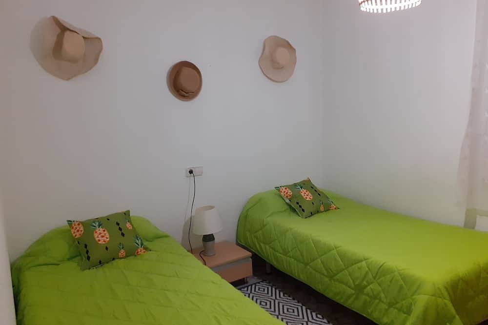 Apartamento entero, Relax en familia o con amigos a 1km de la playa (apto para mascotas) barbacoa in Peñíscola, Costa del Azahar