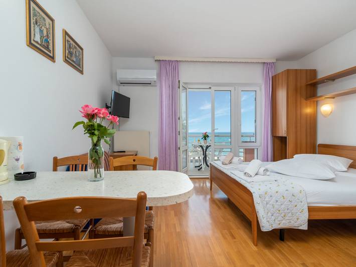 Ferienwohnung für 2 Personen, mit Balkon in Dalmatien - 2
