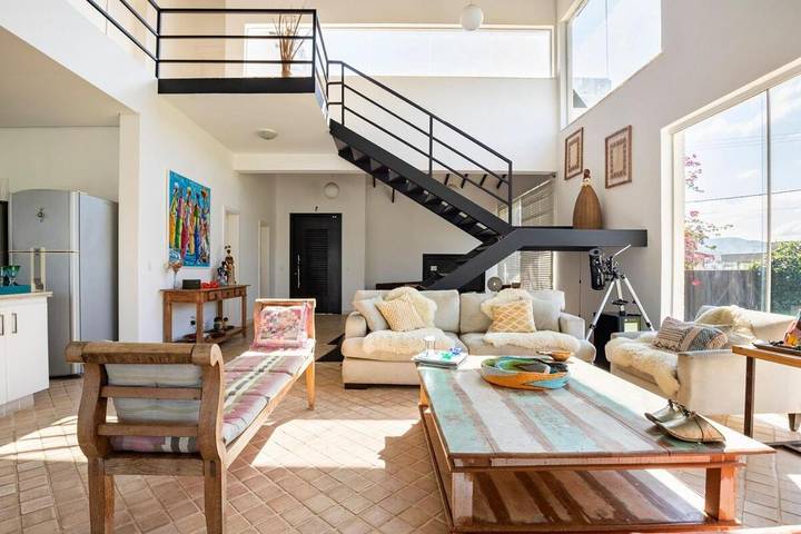 Casas e apartamentos de temporada para 16 pessoas, com jacuzzi e piscina e ainda jardim and sauna em Vargem