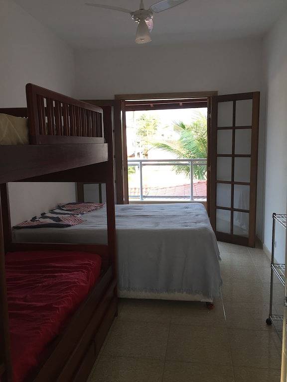 Haus mit 4 Schlafzimmern nur 700 Meter vom Strand Massaguaçú entfernt in Caraguatatuba, Região Metropolitana do Vale do Paraíba e Litoral Norte