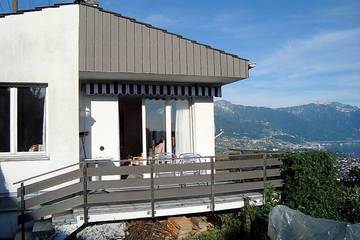 Gîte pour 5 personnes, avec terrasse dans Chardonne
