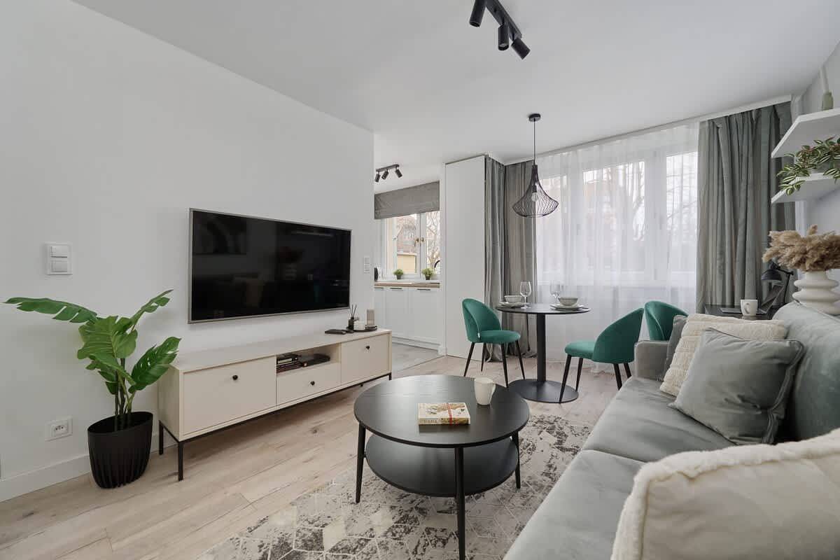 Appartamento intero, Practical Studio | Workspace | Free Parking in Breslavia, Niederschlesien