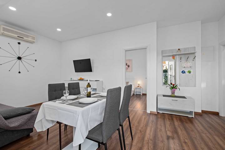 Ferienwohnung für 4 Personen, mit Garten - 1