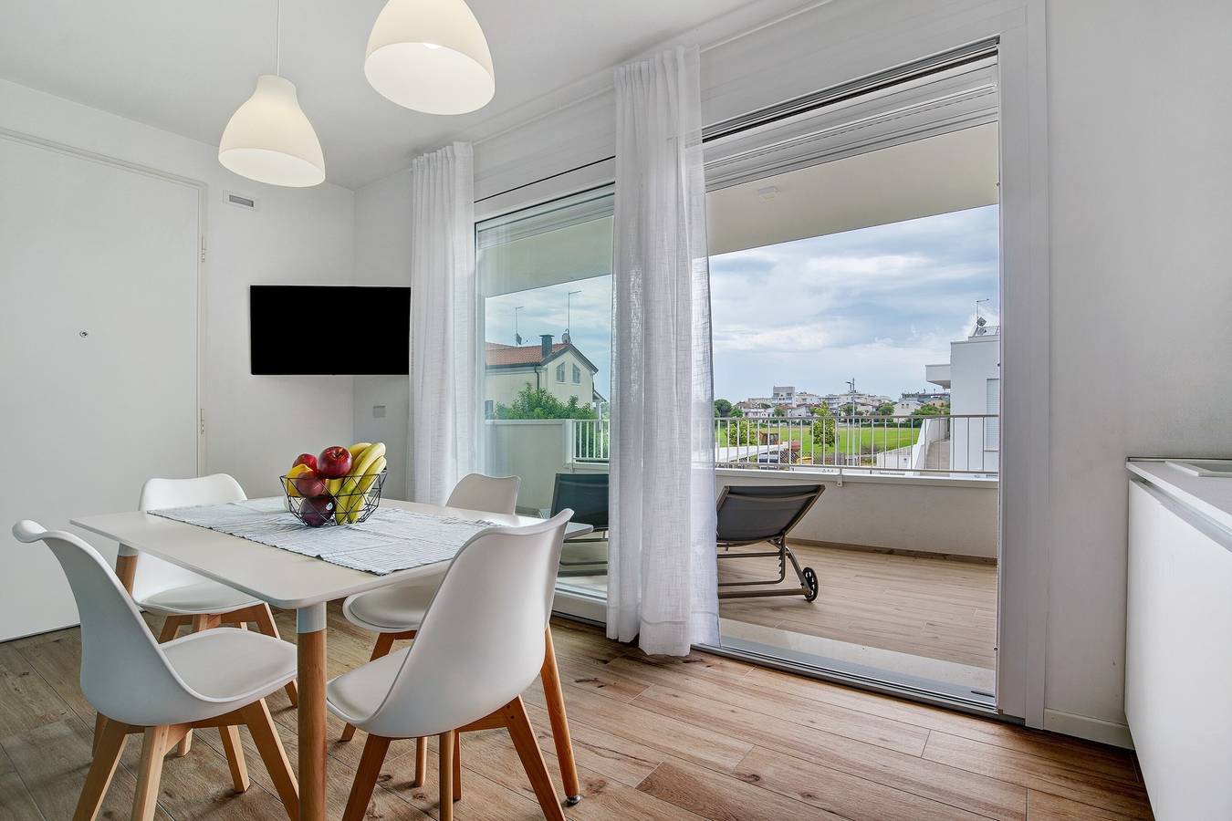 Appartamento intero, Appartamento 'Deluxe 7' con giardino condiviso, Wi-Fi e aria condizionata in Lido di Jesolo, Jesolo